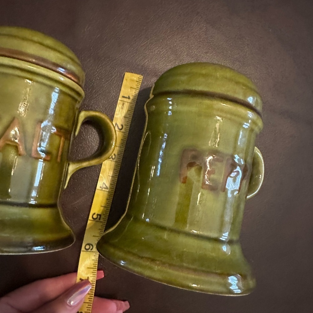 Vintage LA Pottery shakers - Picture 5 of 6
